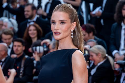 rosie huntington whiteley net worth|rosie huntington whiteley measurements.